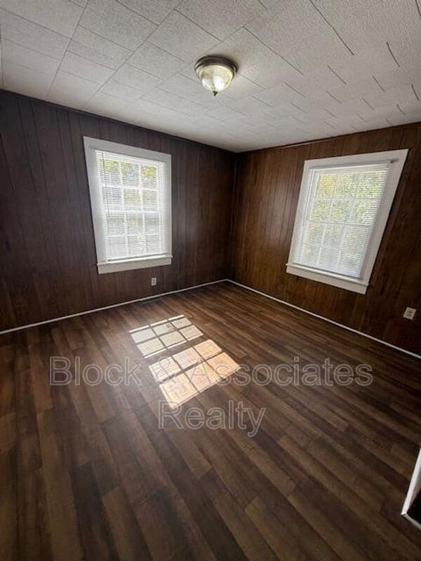 Building Photo - 1811 Newell St