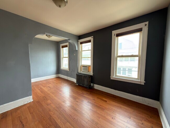 Building Photo - 225 Lembeck Ave