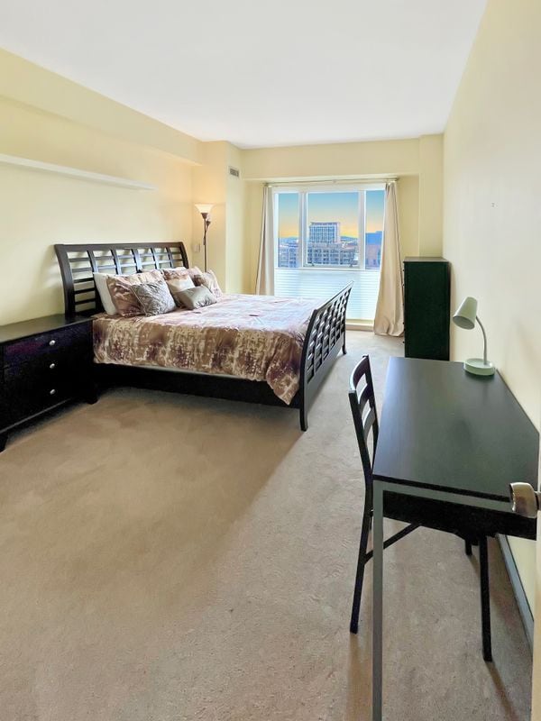 Building Photo - 1 Nassau St