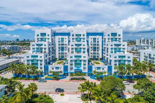 Building Photo - 7600 Collins Ave