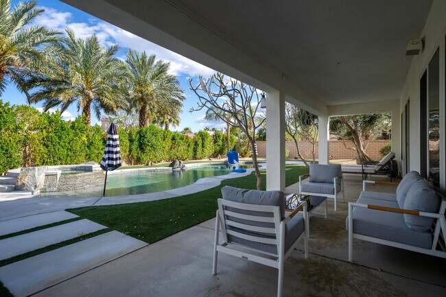 Building Photo - 49392 Hohokam River St