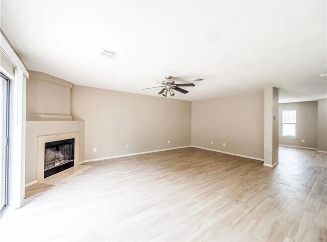 Building Photo - 1173 Forest Bluff Trail