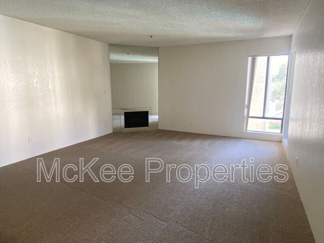 Building Photo - 5645 Friars Rd