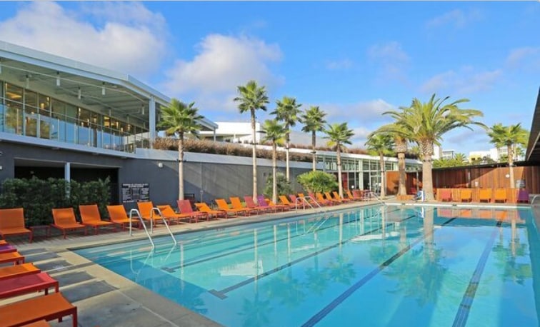 Building Photo - 5831 Seawalk Dr