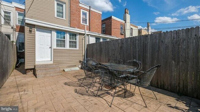 Patio in the backyard - 348 Lafayette St