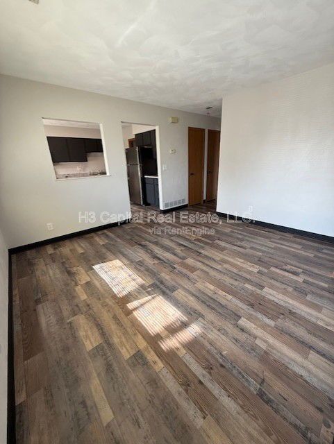 Building Photo - 307 Southgate Dr