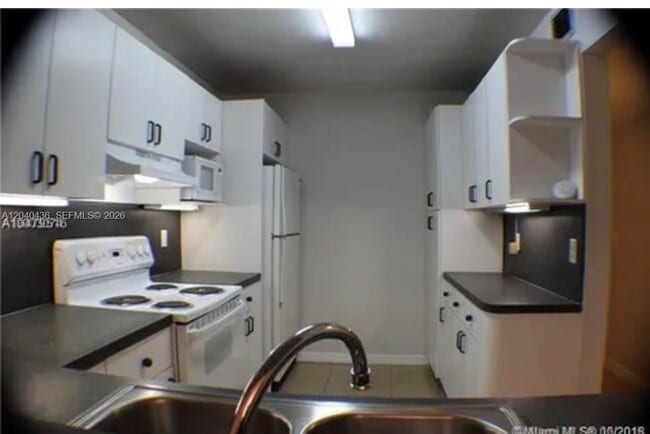 Building Photo - 8540 SW 149th Ave