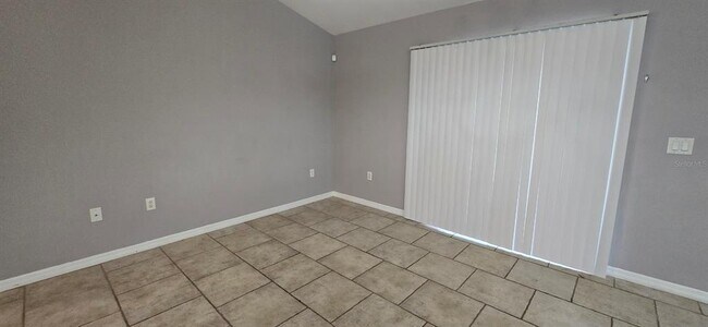 Building Photo - 11 Hemlock Court Pass