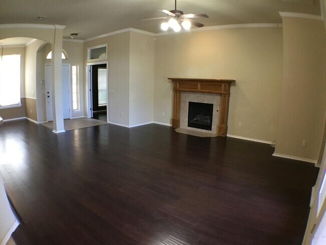 Building Photo - 18001 Montoro Way
