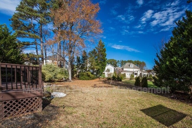 Building Photo - 115 Creek Park Dr