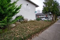 Building Photo - 2nd-Floor Corner 2-Bdr in St. Johns Ready Now!