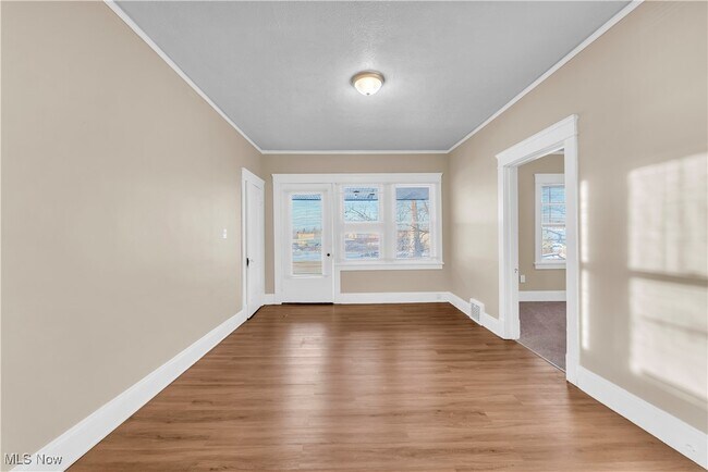 Building Photo - 54 W Grace St