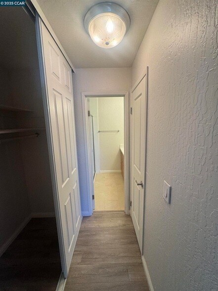 Building Photo - 1085 Murrieta Blvd