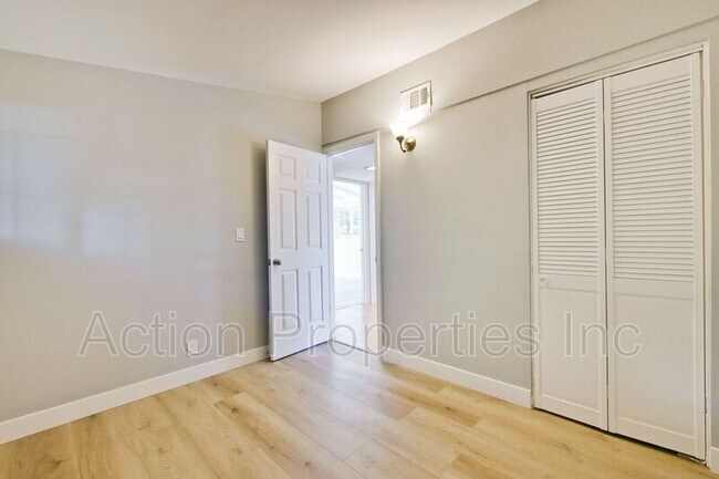 Building Photo - 18850 Newsom Ave