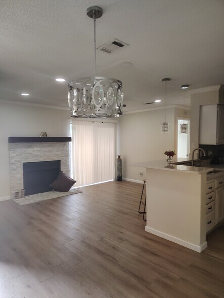 Building Photo - 1208 Calico Ln