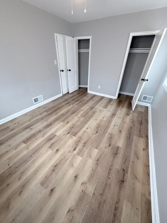 Building Photo - 5425 Whitlock Rd