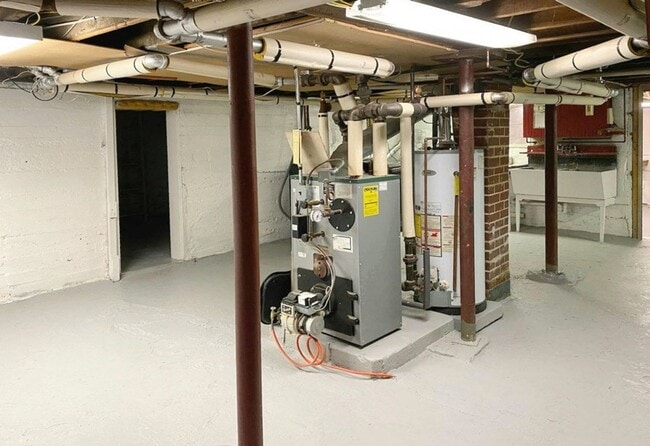 Building Photo - ***Please Respond Directly to the Online Listing, Calls May Not Be Returned***