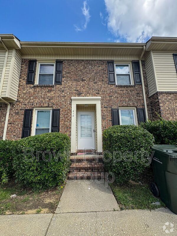 Building Photo - 414 Cumbrian Ct
