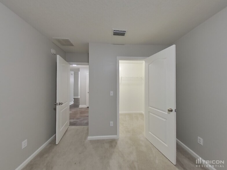 Building Photo - 2268 Eisner Dr