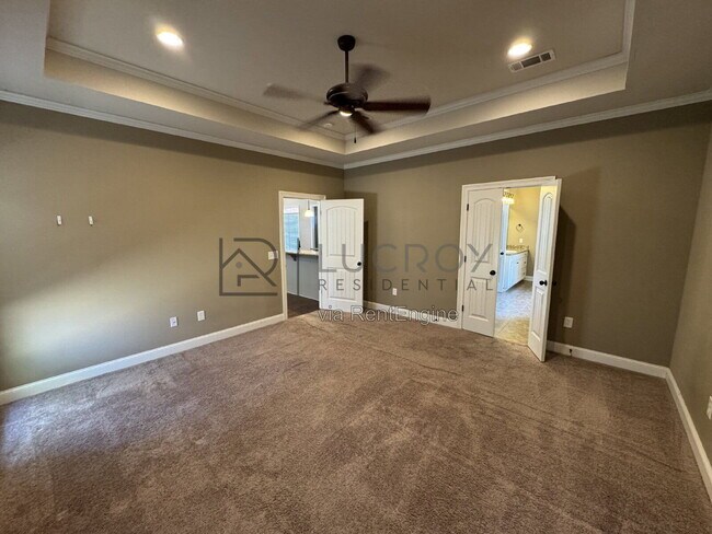 Building Photo - 120 Marion Dr