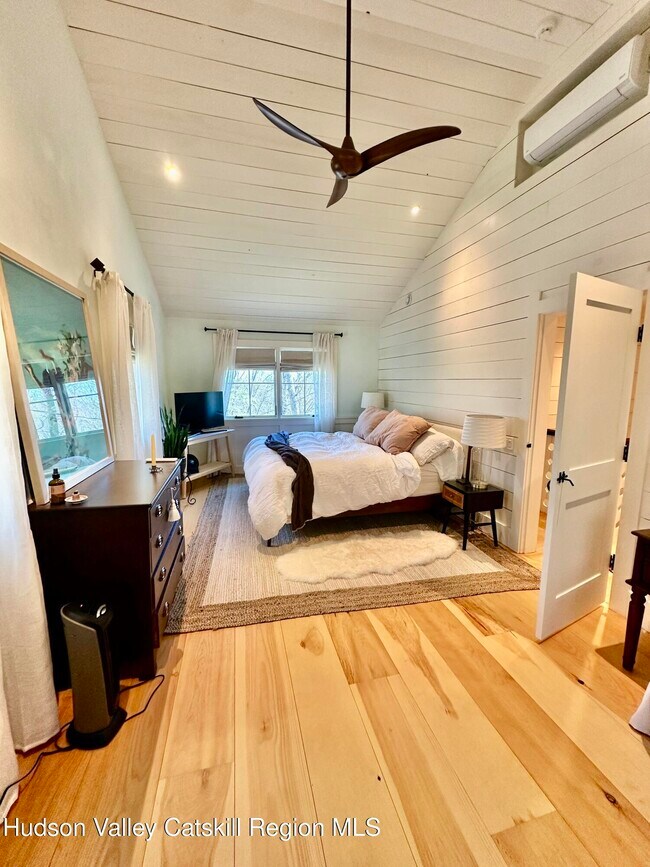 Building Photo - 25 Boggs Hill Rd