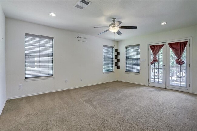 Building Photo - 1100 Clermont Ave