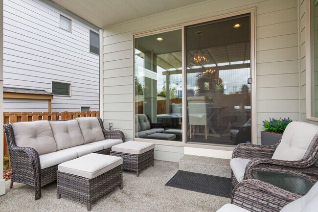 Building Photo - 9827 S 229th Pl