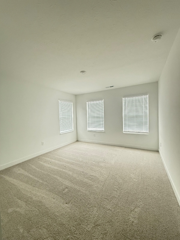 Building Photo - 2791 Linwood Ave