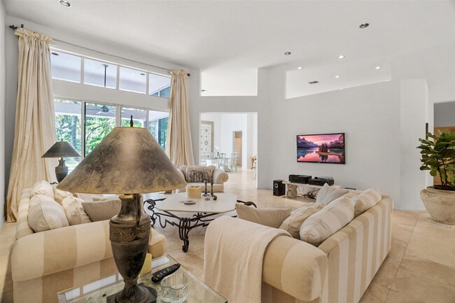 Building Photo - 1012 SW 156th Ave