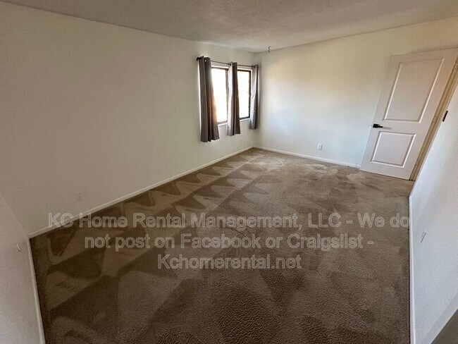 Building Photo - 1708 E 97th St