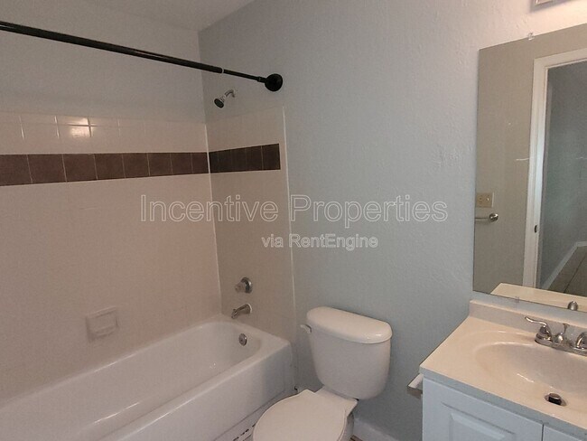 Building Photo - 5956 Westgate Dr