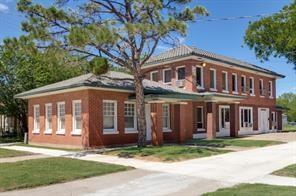 Building Photo - 802 Orange St