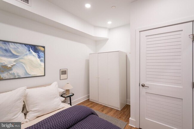 Building Photo - 2101 Washington Ave