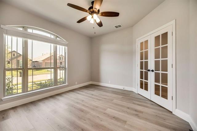 Building Photo - 1401 Thrasher Dr