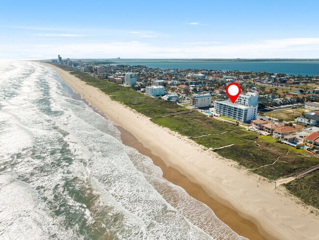 Building Photo - 134 E Huisache St