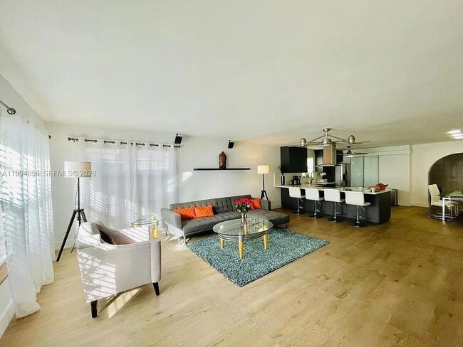 Building Photo - 1143 Lincoln St