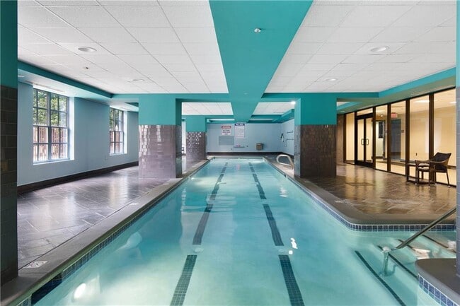 Building Photo - 1101 Juniper St NE