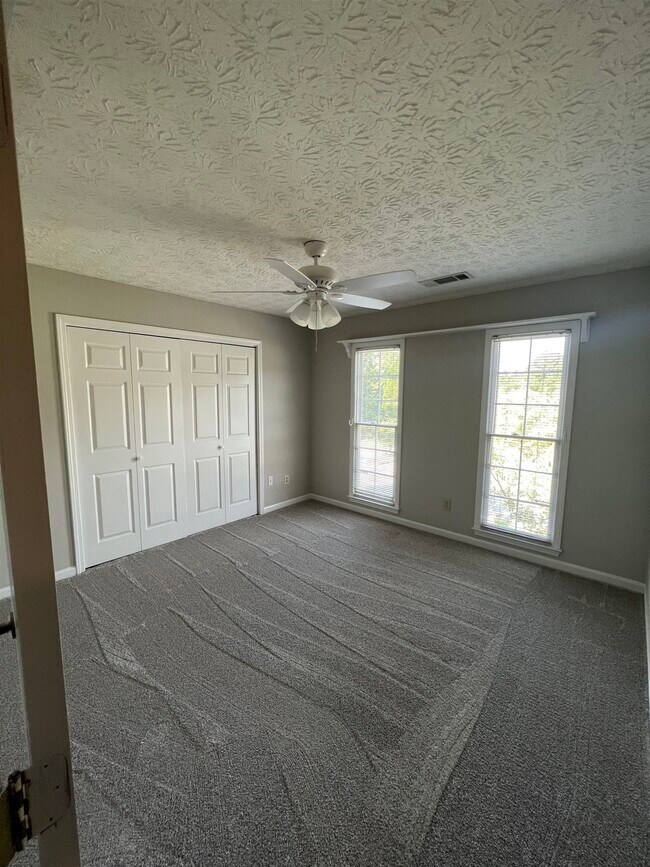 Building Photo - 700 Cirrus Ct