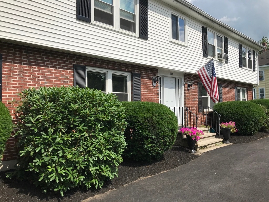 Building Photo - 180 South St