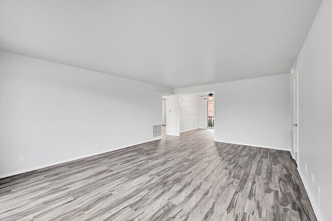 Building Photo - $1,600.00 - 2 Beds 1 Bath, Single Family H...