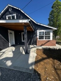Building Photo - 1801 Woodson Dr SW