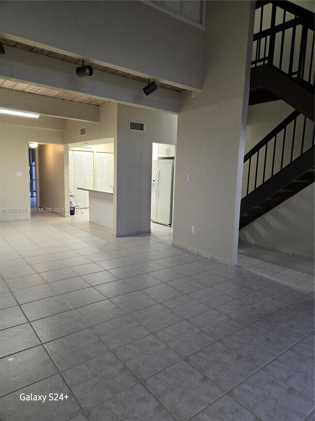 Building Photo - 7601 SW 105th Ave