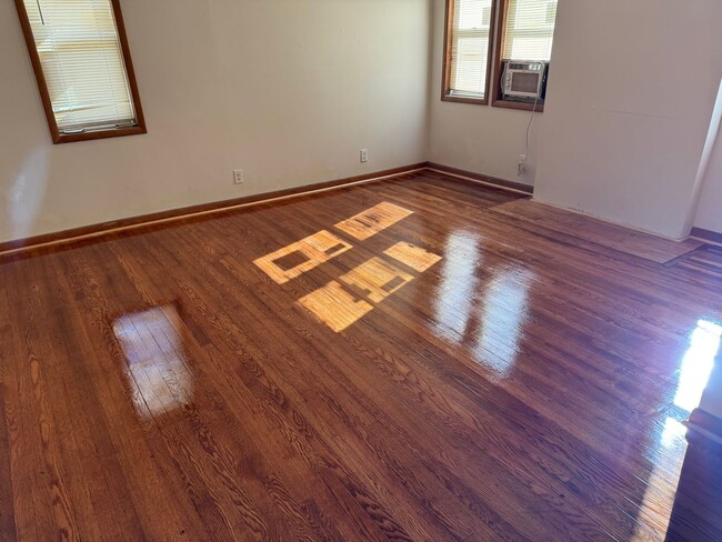 Building Photo - 408 3rd Ave NW