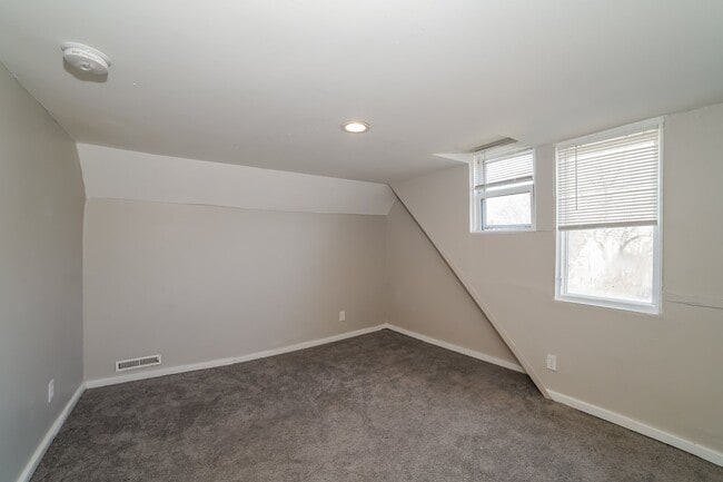 Building Photo - 1725 N Gale Ave