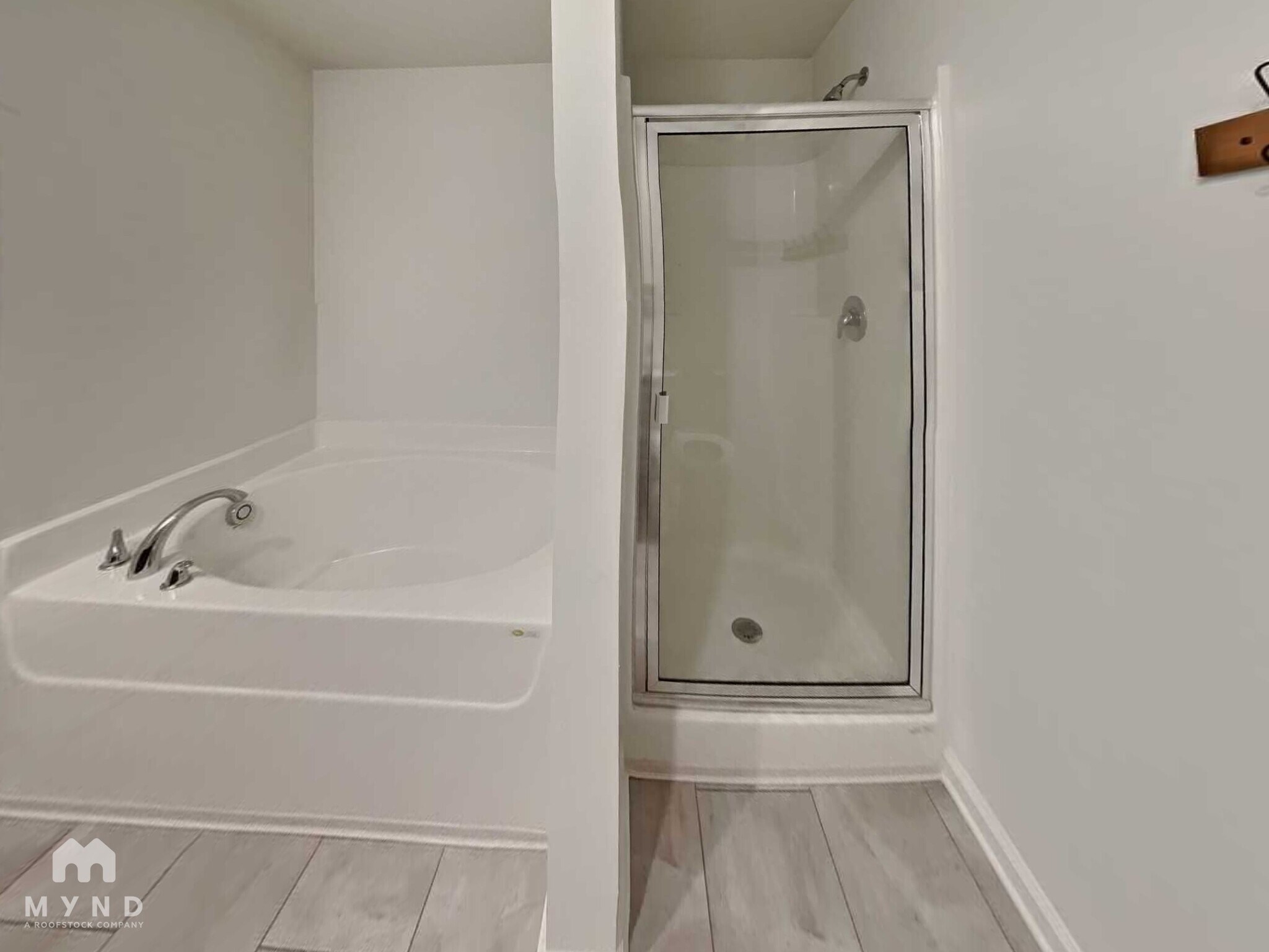 Building Photo - 125 Cook St