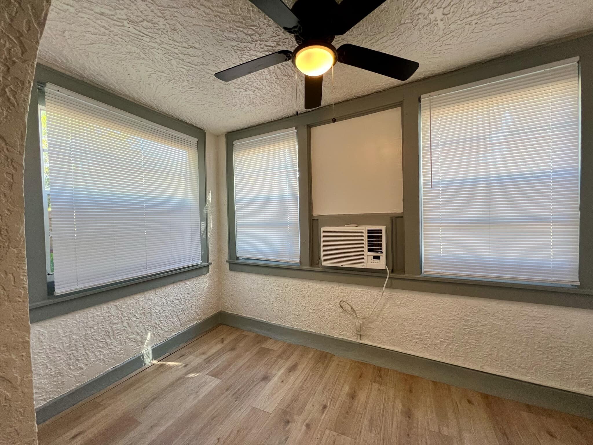 Building Photo - 669 Avenue B NW