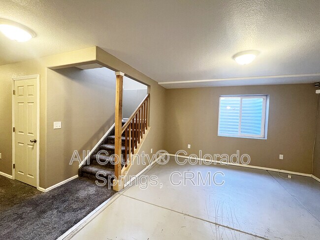 Building Photo - 14345 Woodrock Path