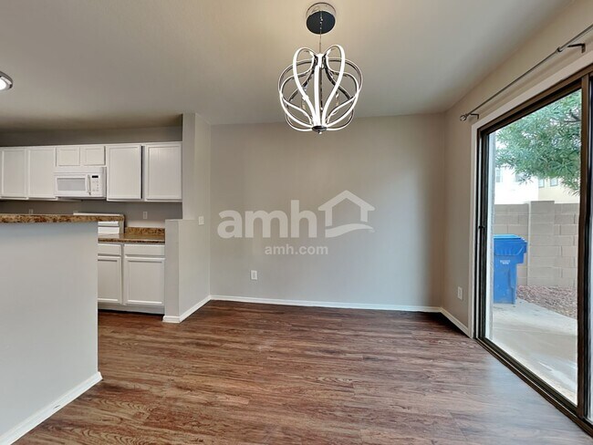 Building Photo - 11167 W Garfield St