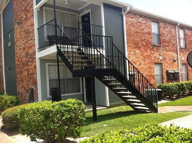 Building Photo - 8201 W Bellfort Ave