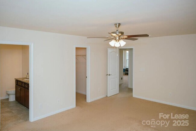 Building Photo - 228 Keating Pl Dr